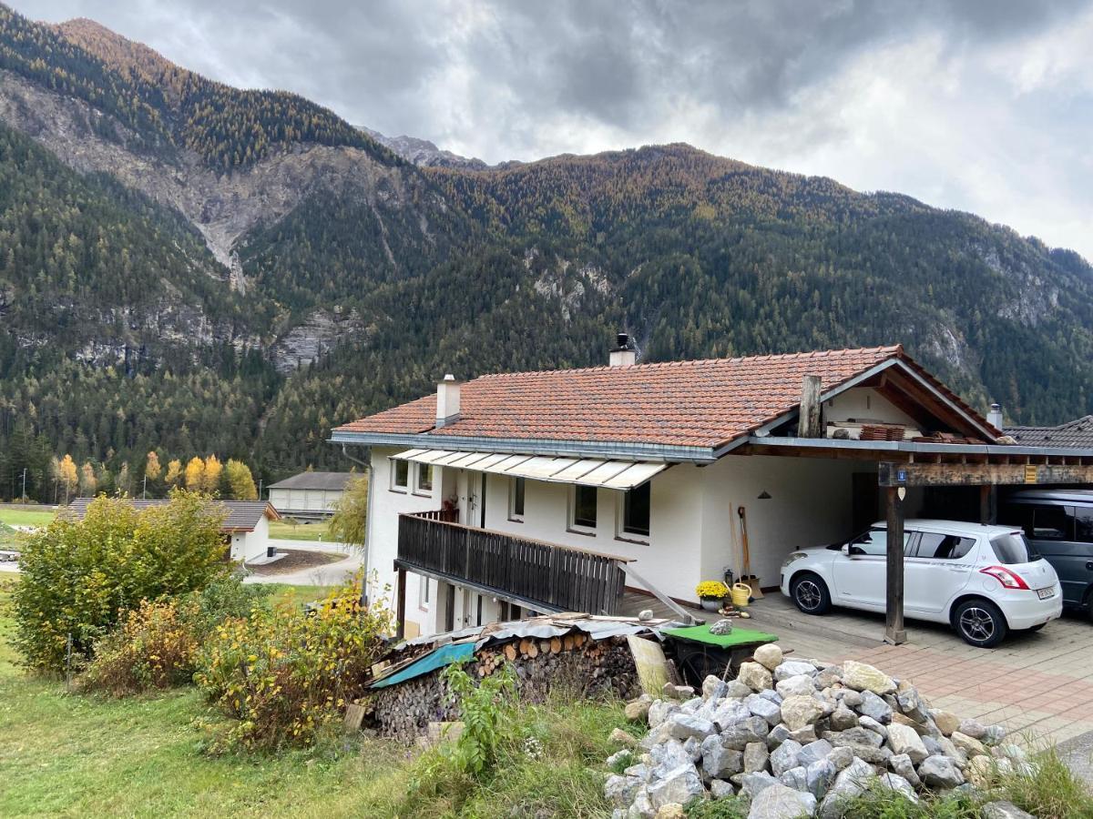 Ferienwohnung Im Herzen Graubuendens Surava Exteriör bild